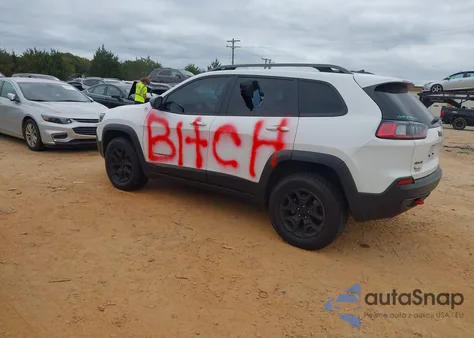 2020 Jeep Cherokee Trailhawk from USA, damaged, VIN 1C4PJMBX8LD517802